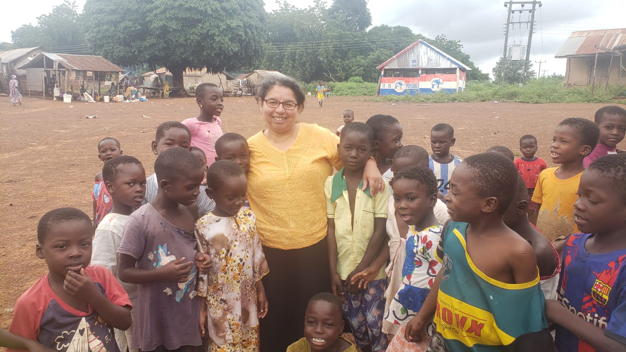 Smiling kids at Dorcas event